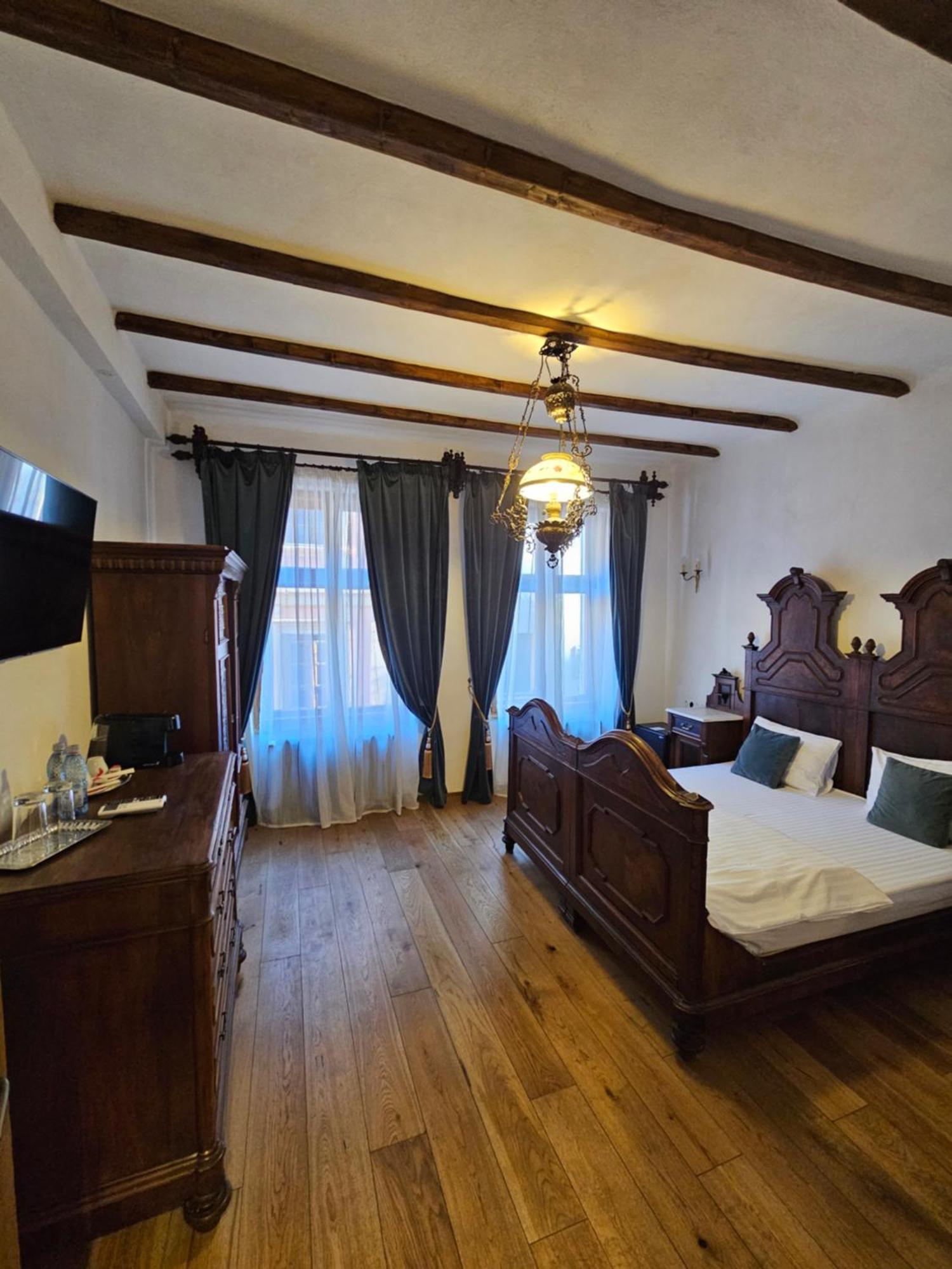 The Throne - M Museum Hotel Sighisoara Exterior photo