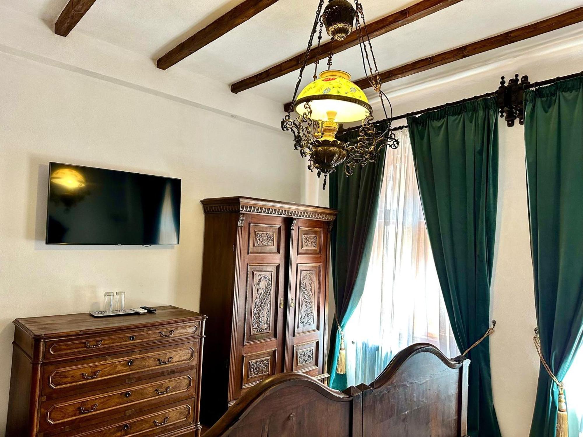 The Throne - M Museum Hotel Sighisoara Exterior photo