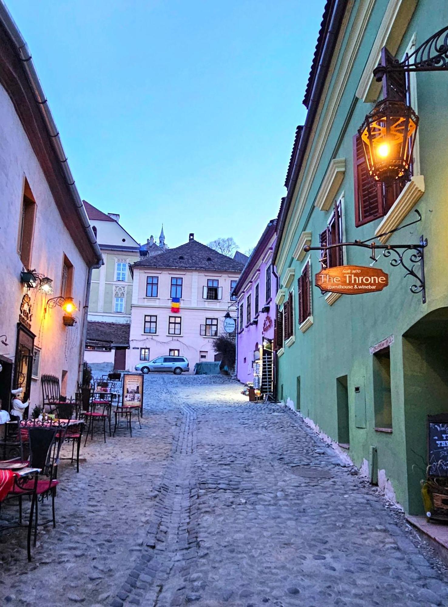 The Throne - M Museum Hotel Sighisoara Exterior photo