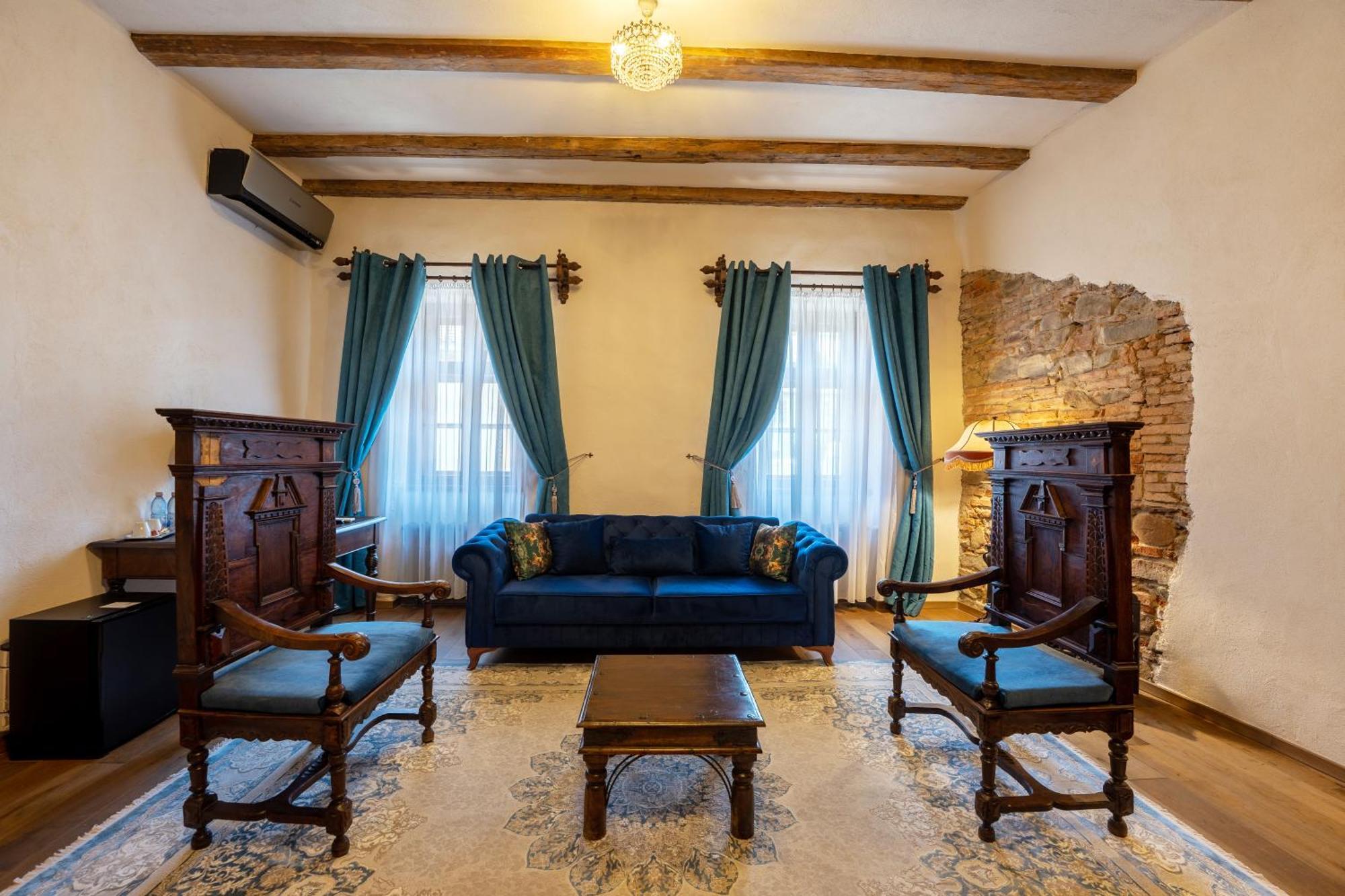 The Throne - M Museum Hotel Sighisoara Exterior photo