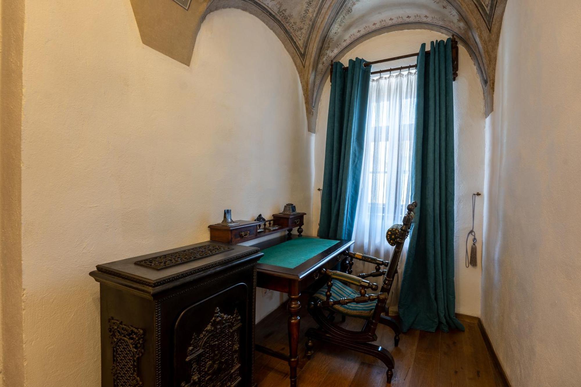 The Throne - M Museum Hotel Sighisoara Exterior photo