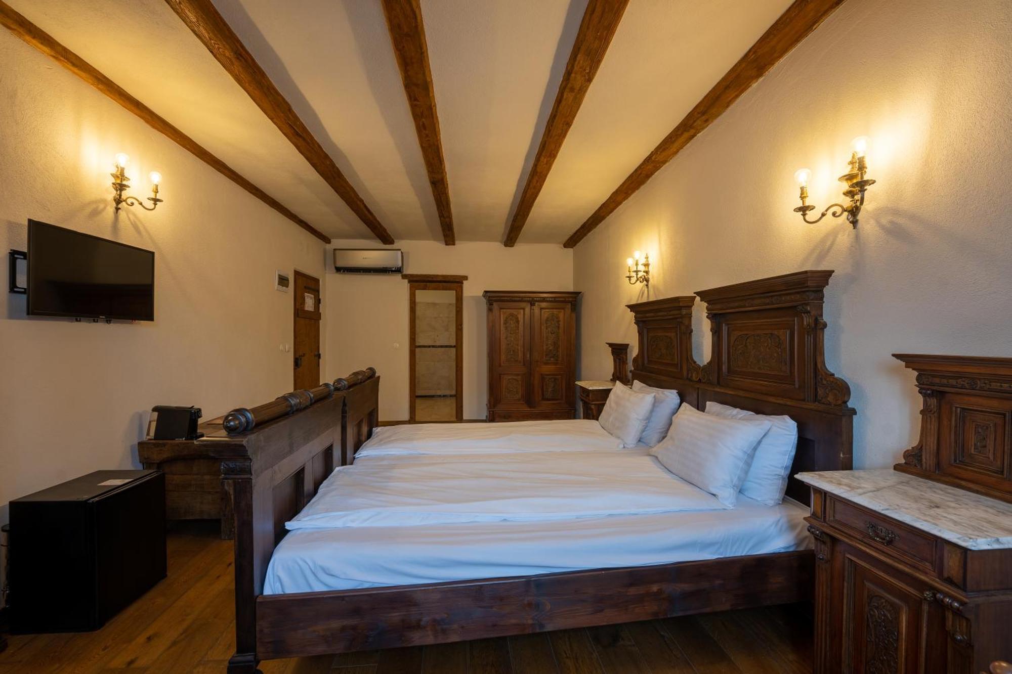 The Throne - M Museum Hotel Sighisoara Exterior photo