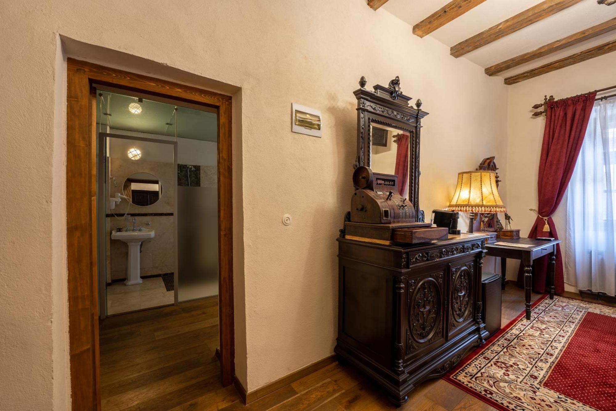 The Throne - M Museum Hotel Sighisoara Exterior photo