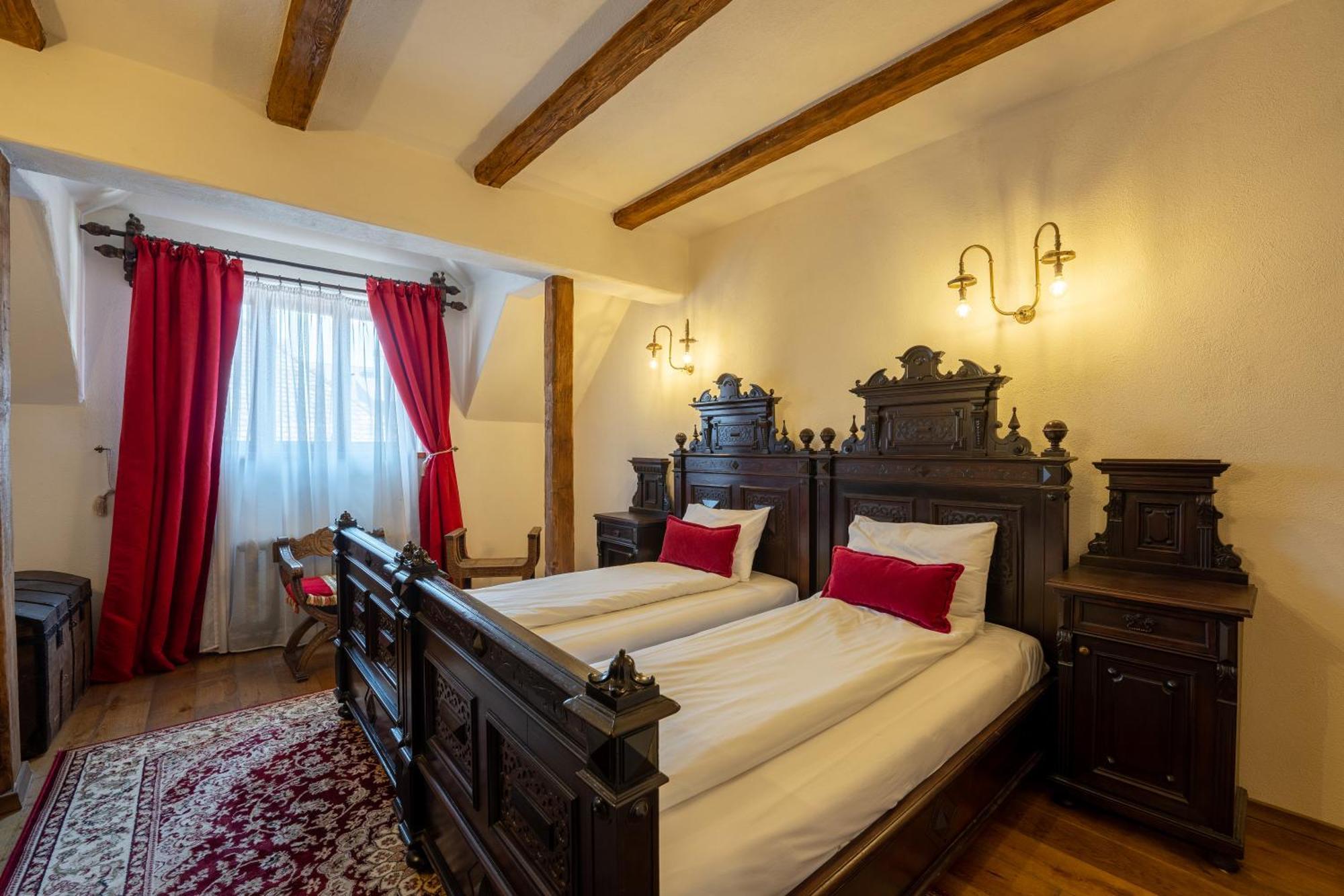 The Throne - M Museum Hotel Sighisoara Exterior photo