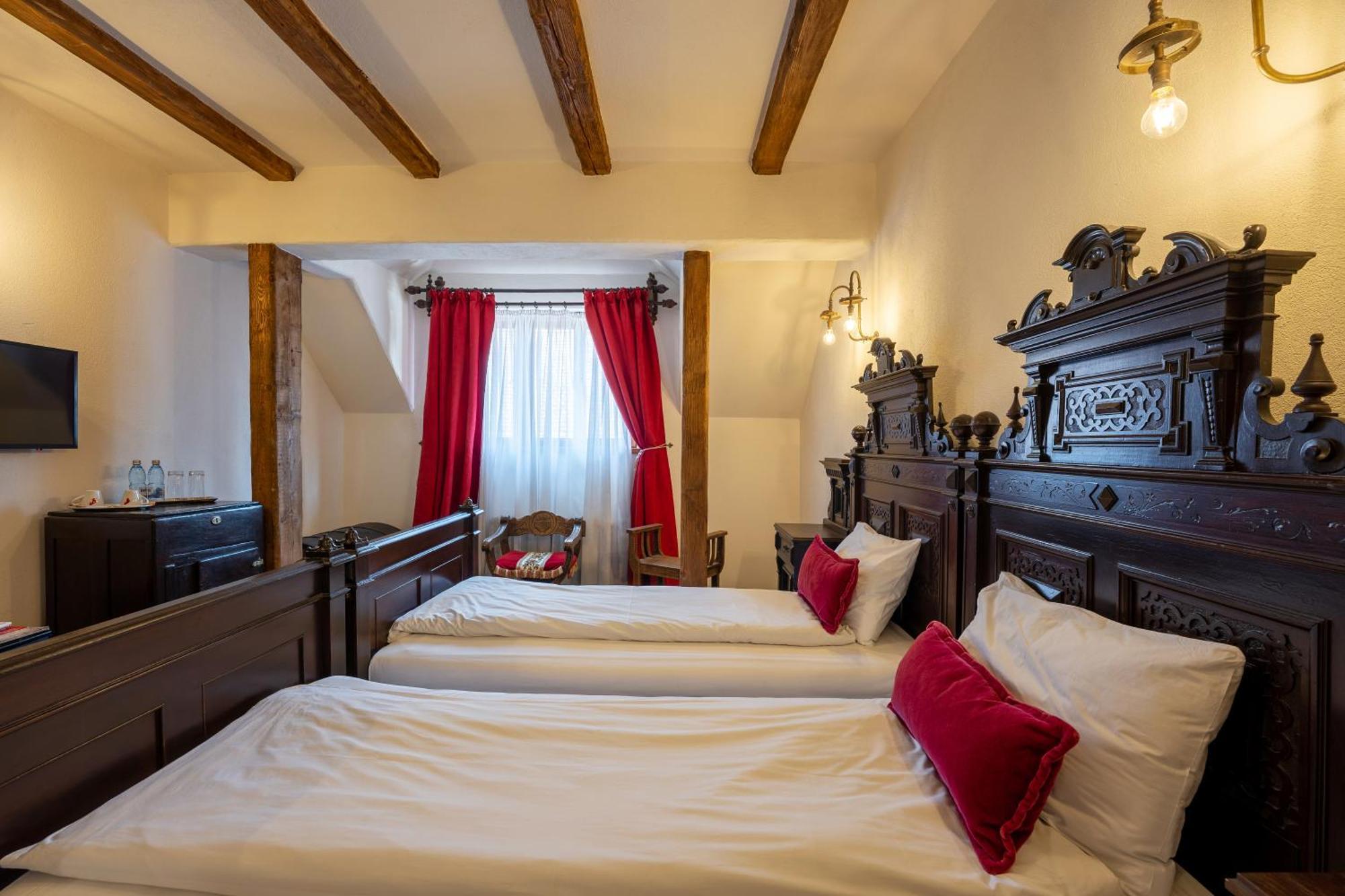 The Throne - M Museum Hotel Sighisoara Exterior photo
