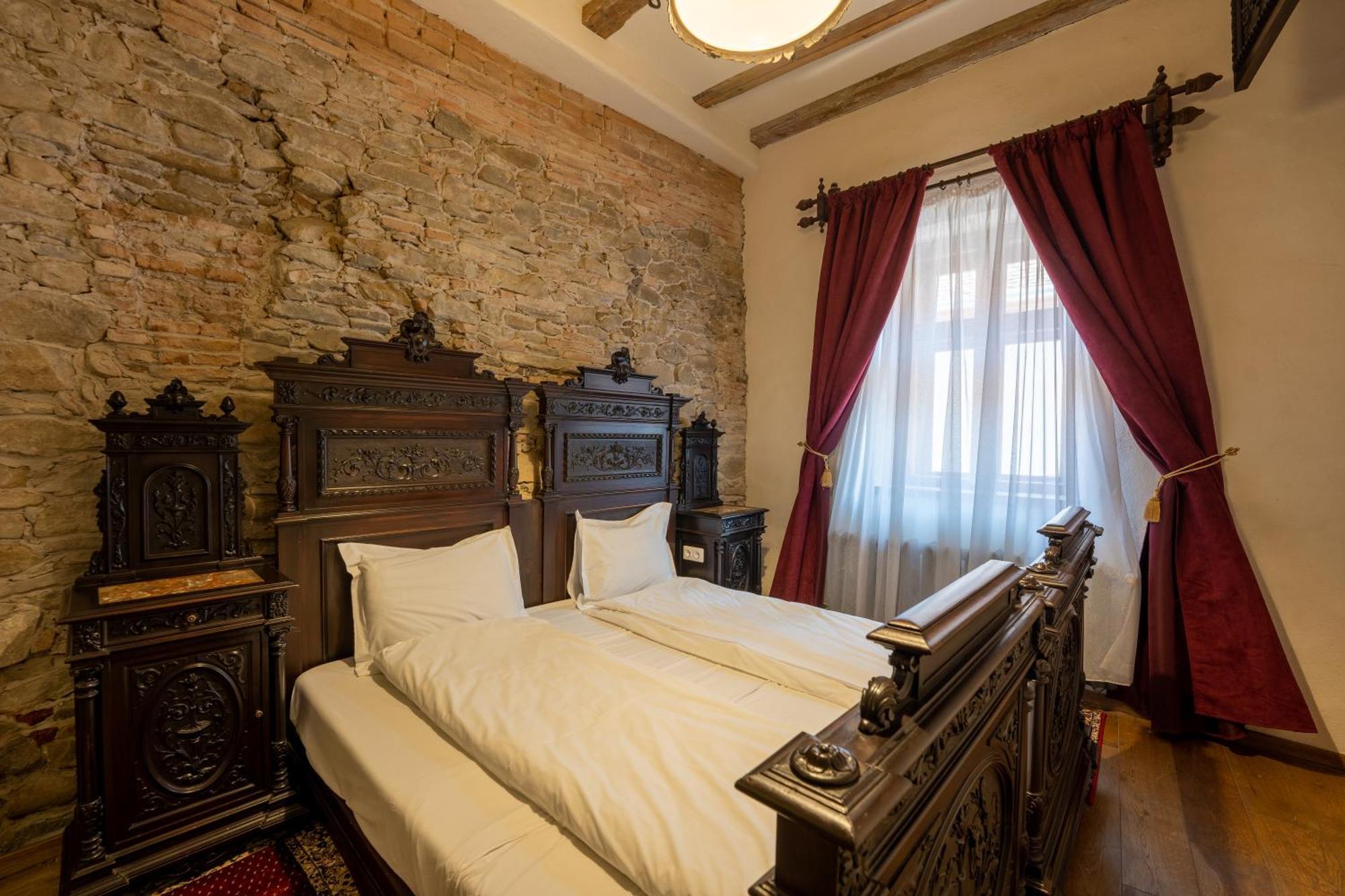 The Throne - M Museum Hotel Sighisoara Exterior photo
