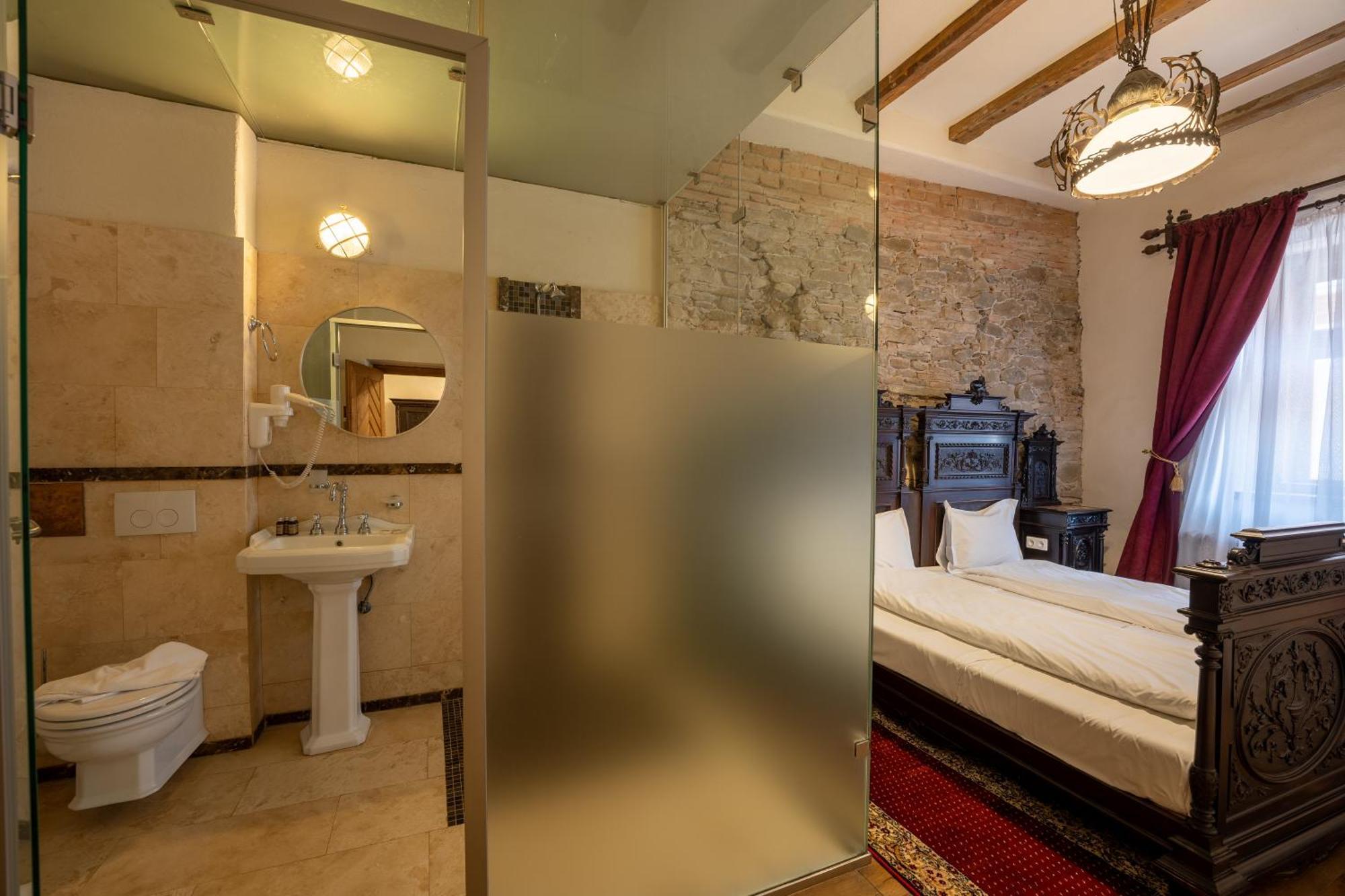 The Throne - M Museum Hotel Sighisoara Exterior photo