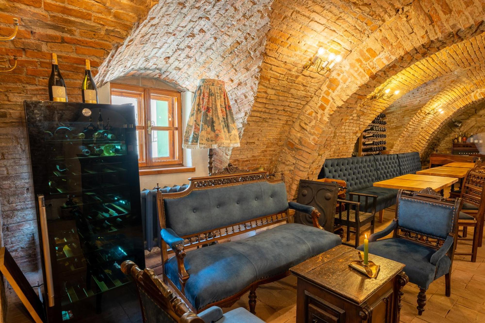 The Throne - M Museum Hotel Sighisoara Exterior photo